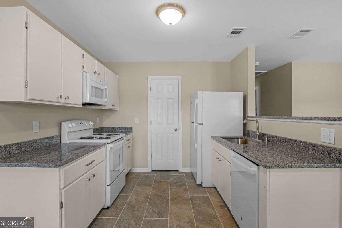 371 Cherokee Avenue Waycross - Photo 10