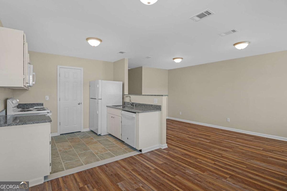 371 Cherokee Avenue Waycross - Photo 9