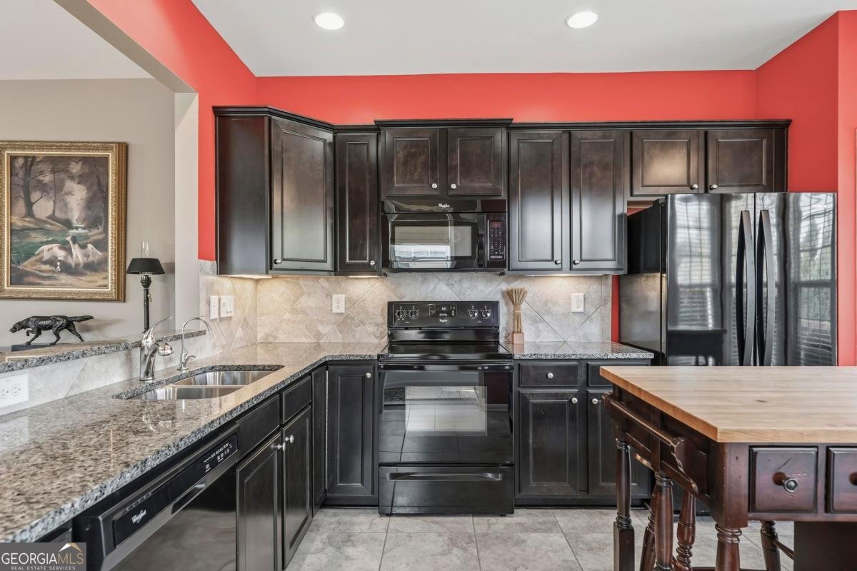 1320 Summer Hollow Road Greensboro - Photo 8