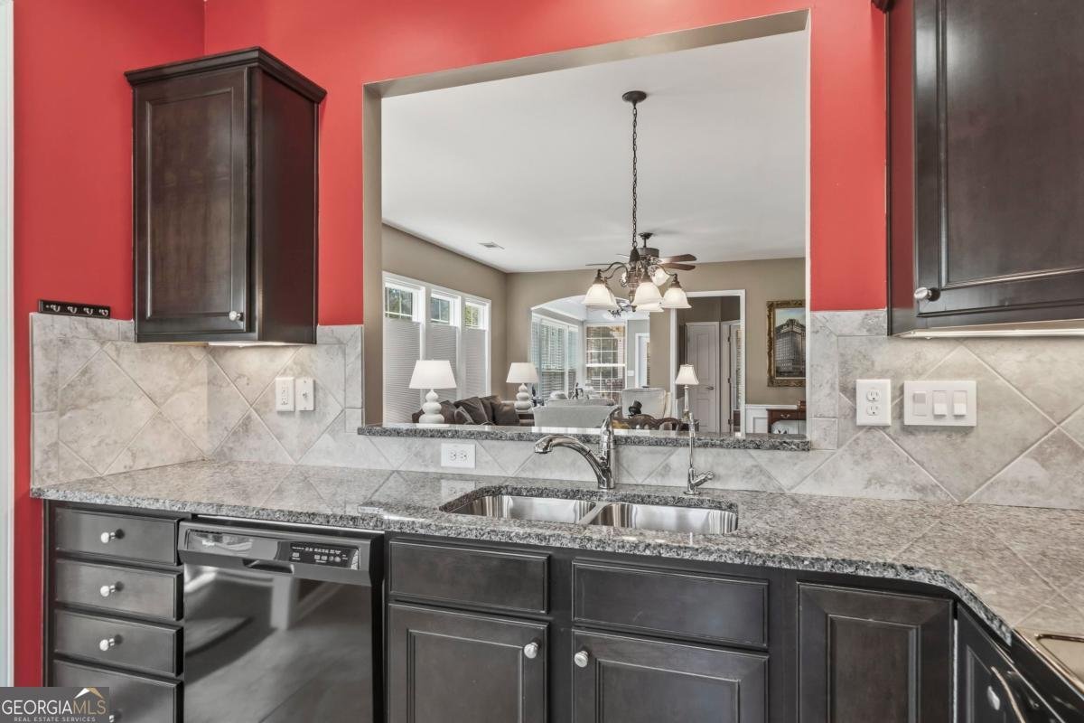 1320 Summer Hollow Road Greensboro - Photo 9