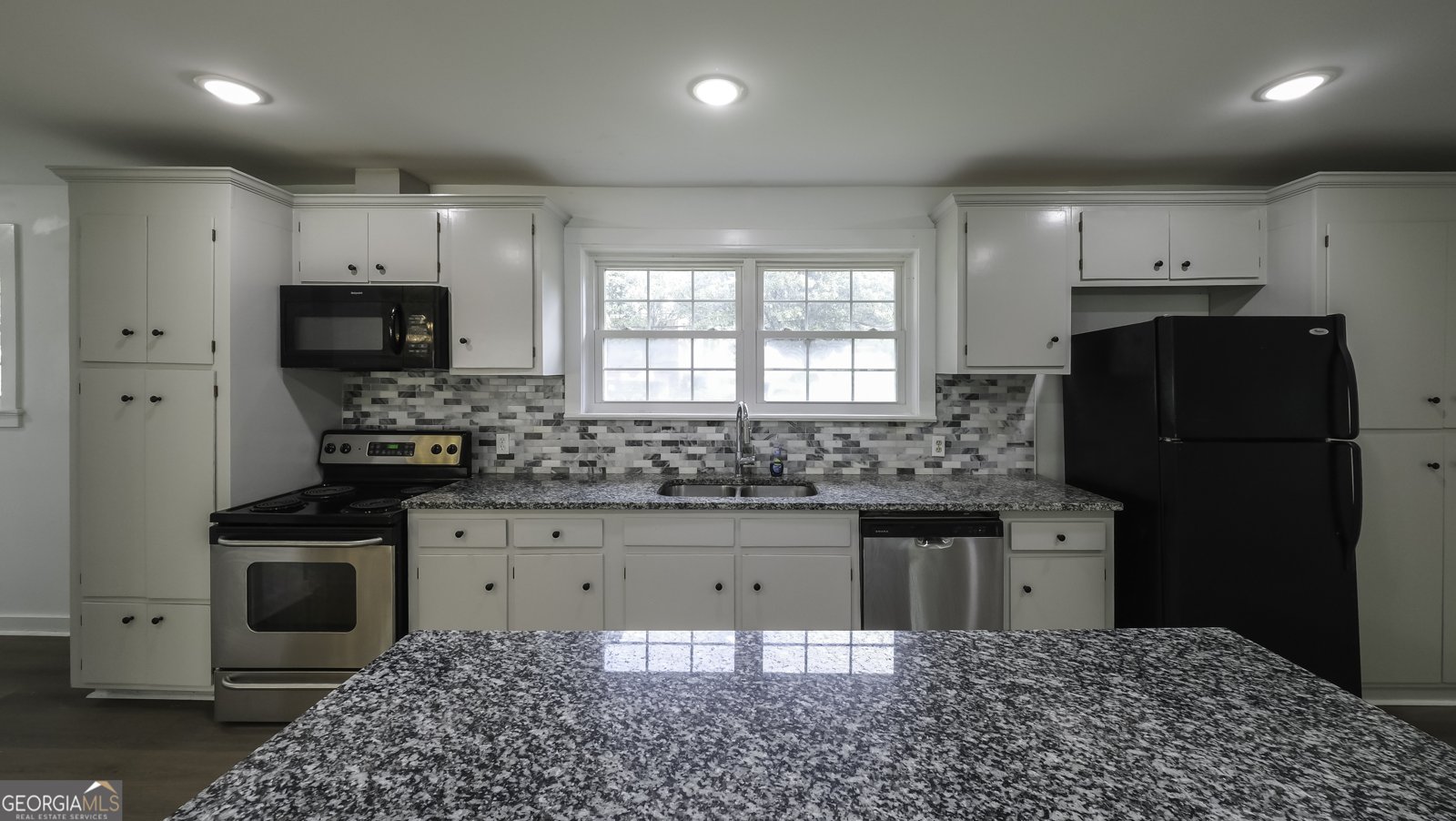 1918 Country Club Road Columbus - Photo 11