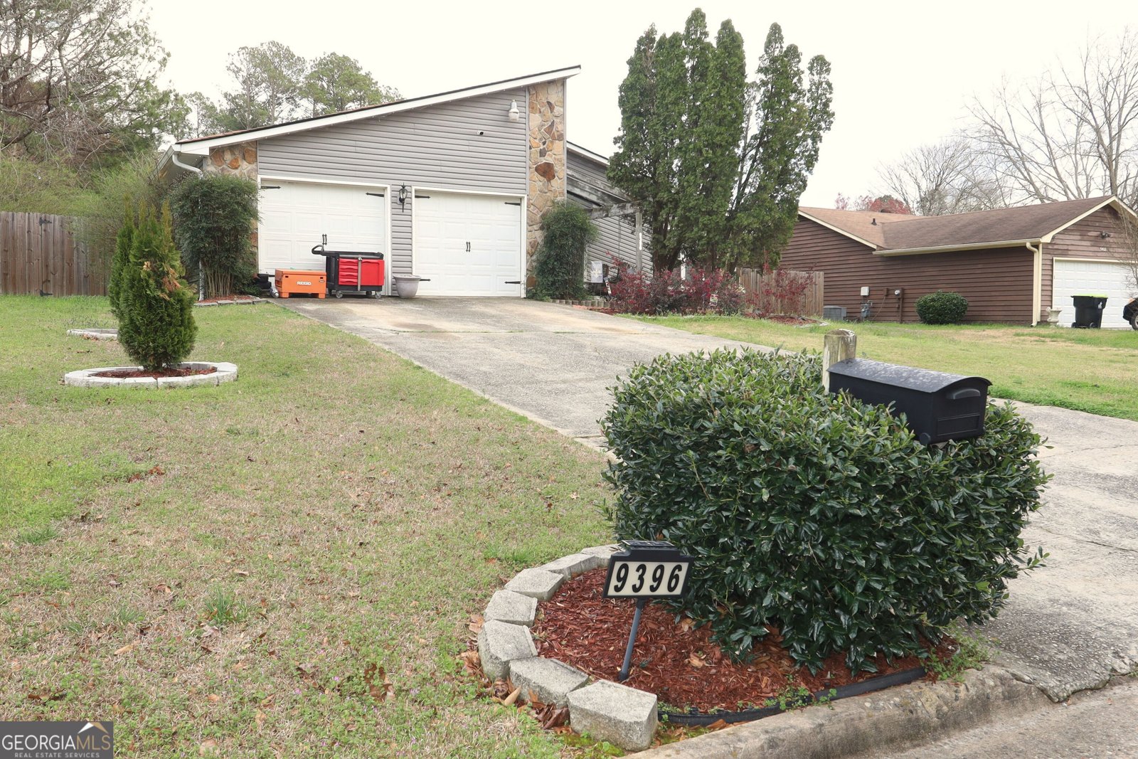 9396 Forest Knoll Drive Jonesboro - Photo 1