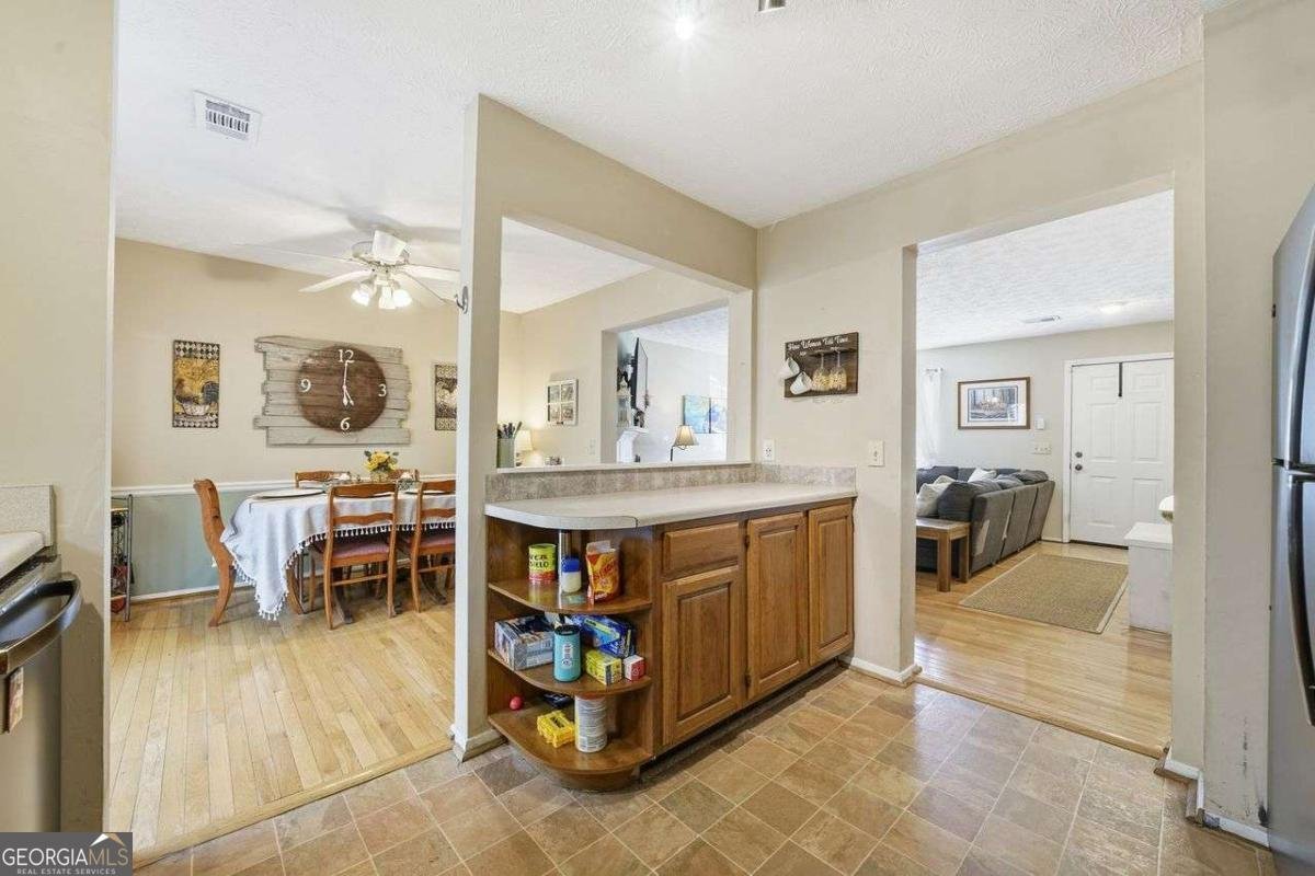 2605 Queen Anne Court Atlanta - Photo 10