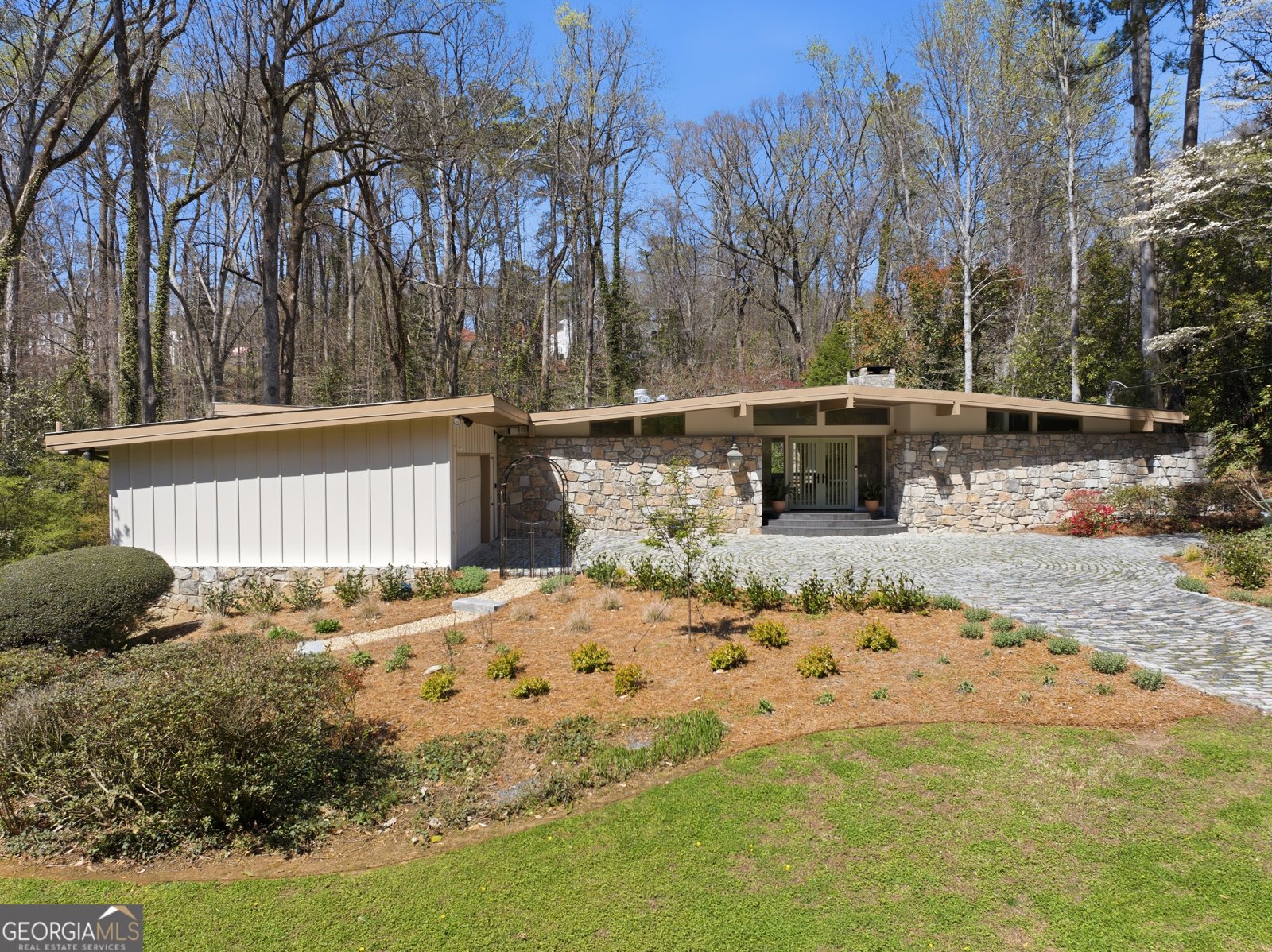 505 Hollydale Court Atlanta - Photo 1