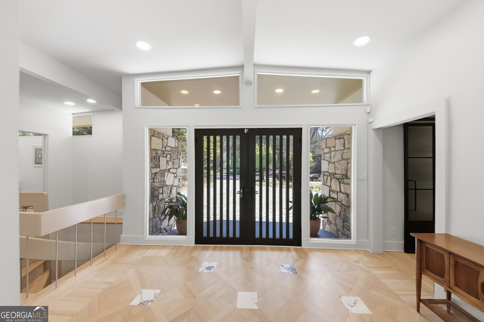 505 Hollydale Court Atlanta - Photo 8