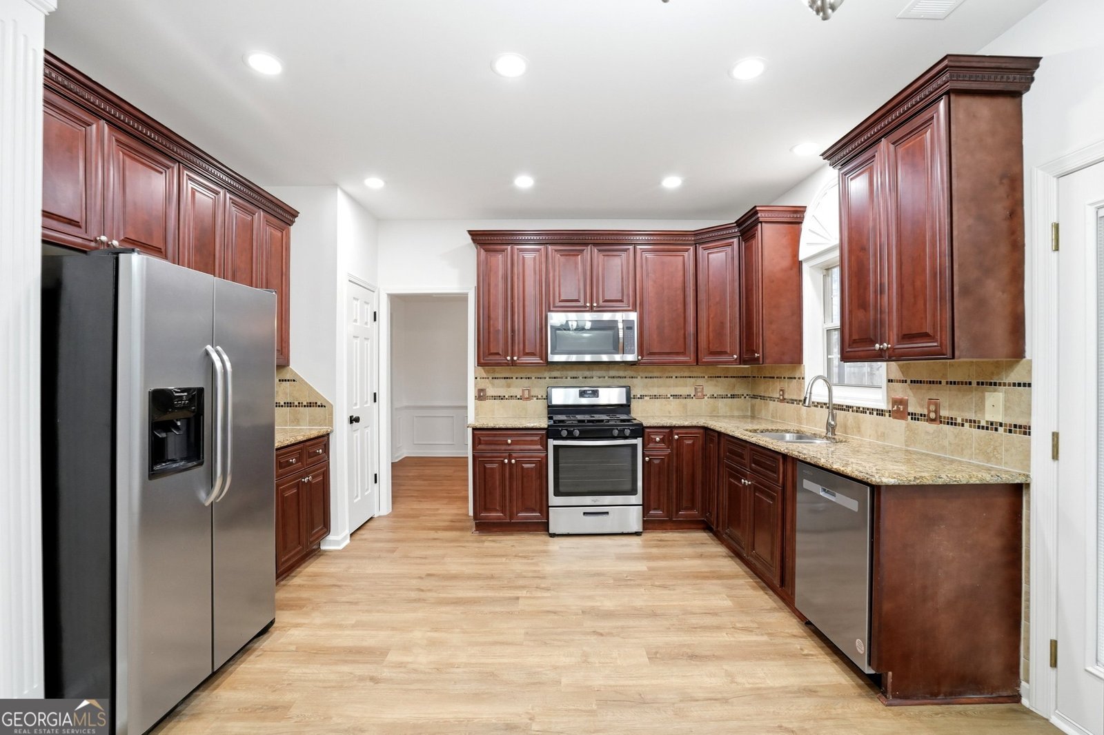 4045 Delamar Drive Cumming - Photo 12