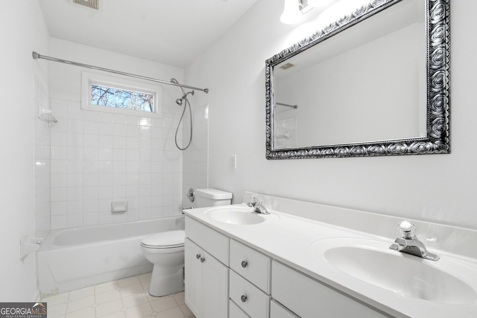 4045 Delamar Drive Cumming - Photo 31