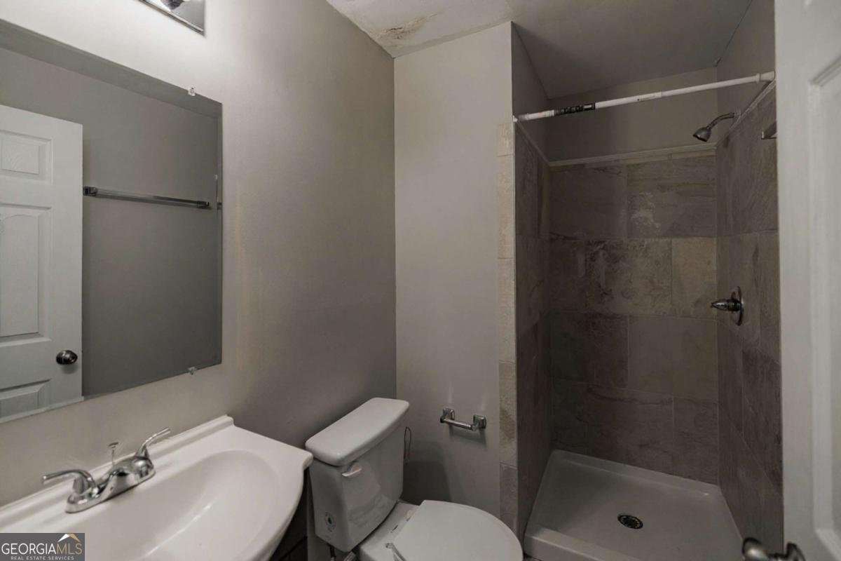 185 Royal Court Athens - Photo 7