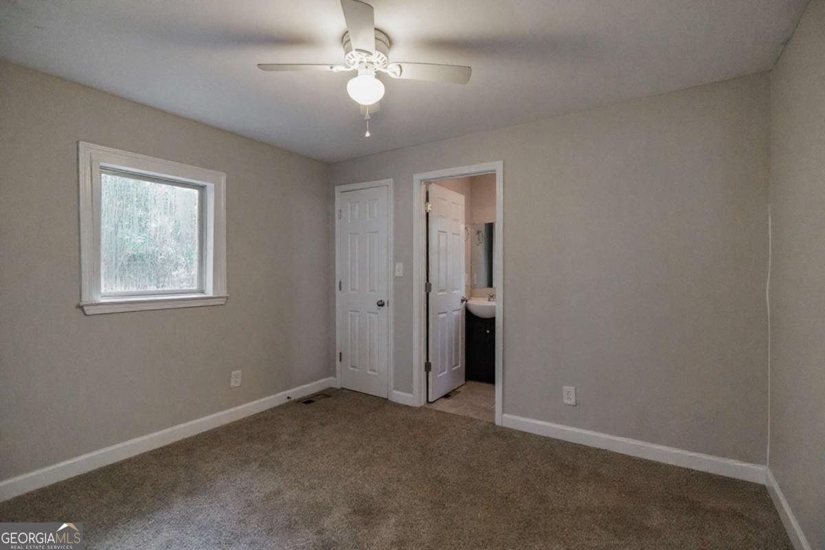 185 Royal Court Athens - Photo 8