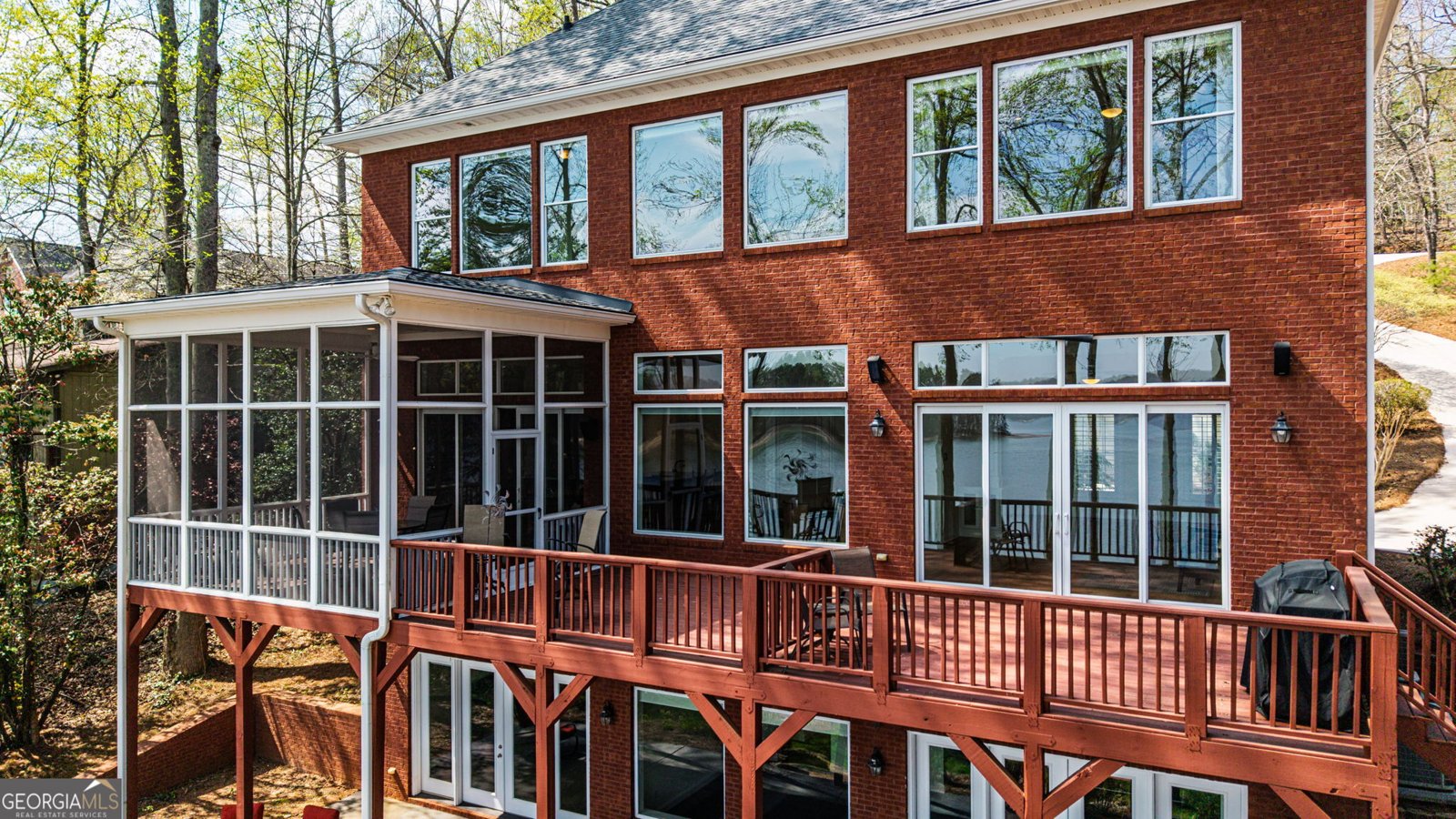 9510 Lisa Circle Gainesville - Photo 13