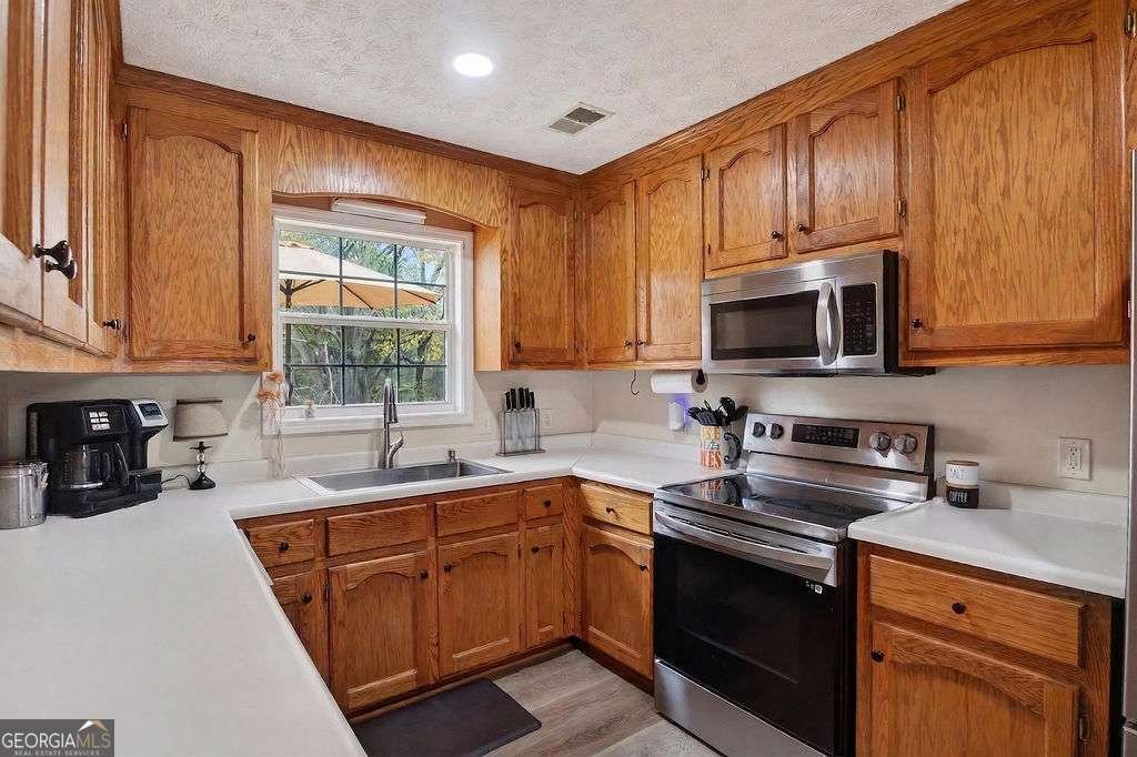 2192 Jackson Drive Statham - Photo 14