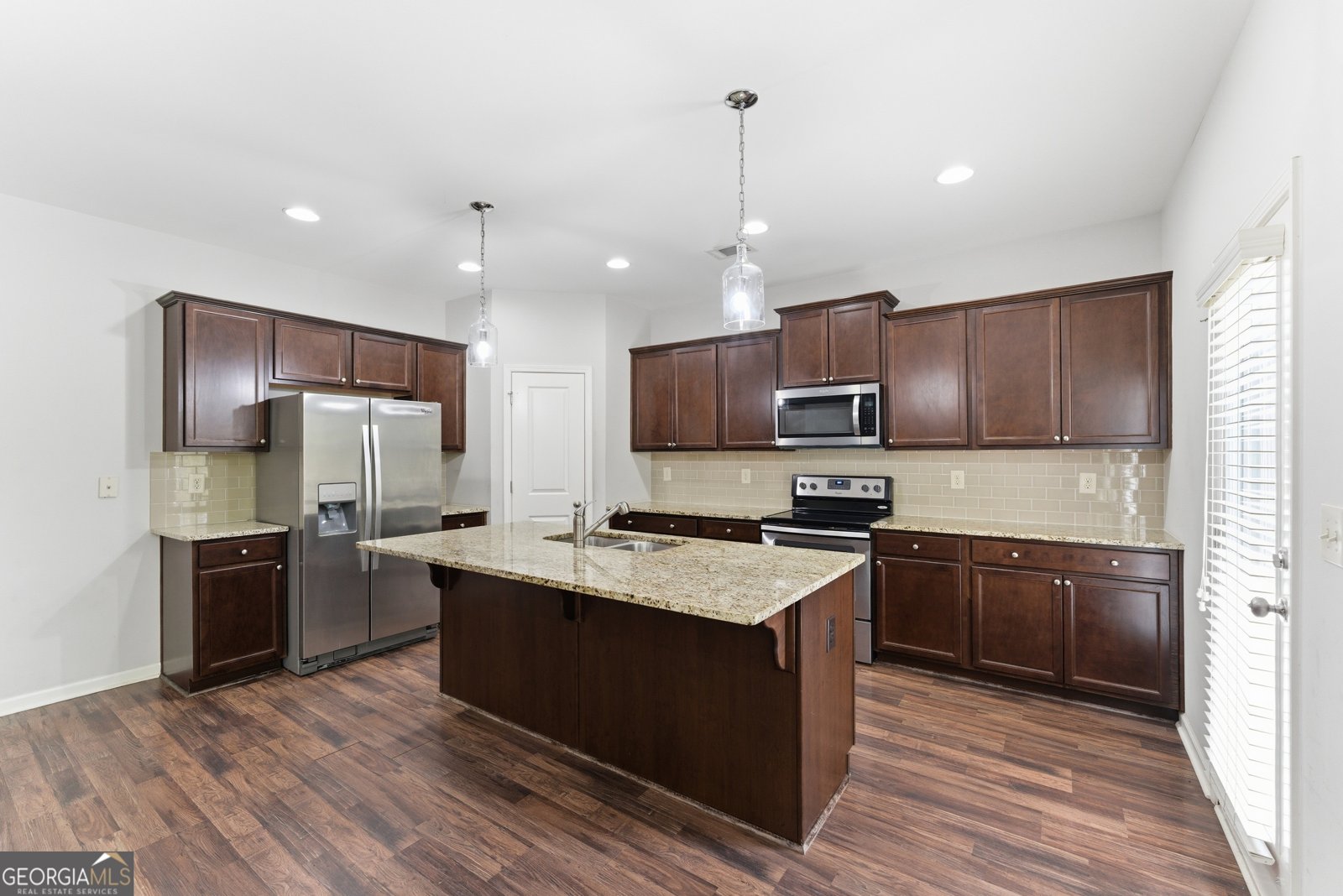 5942 Watersdown Way Flowery Branch - Photo 7