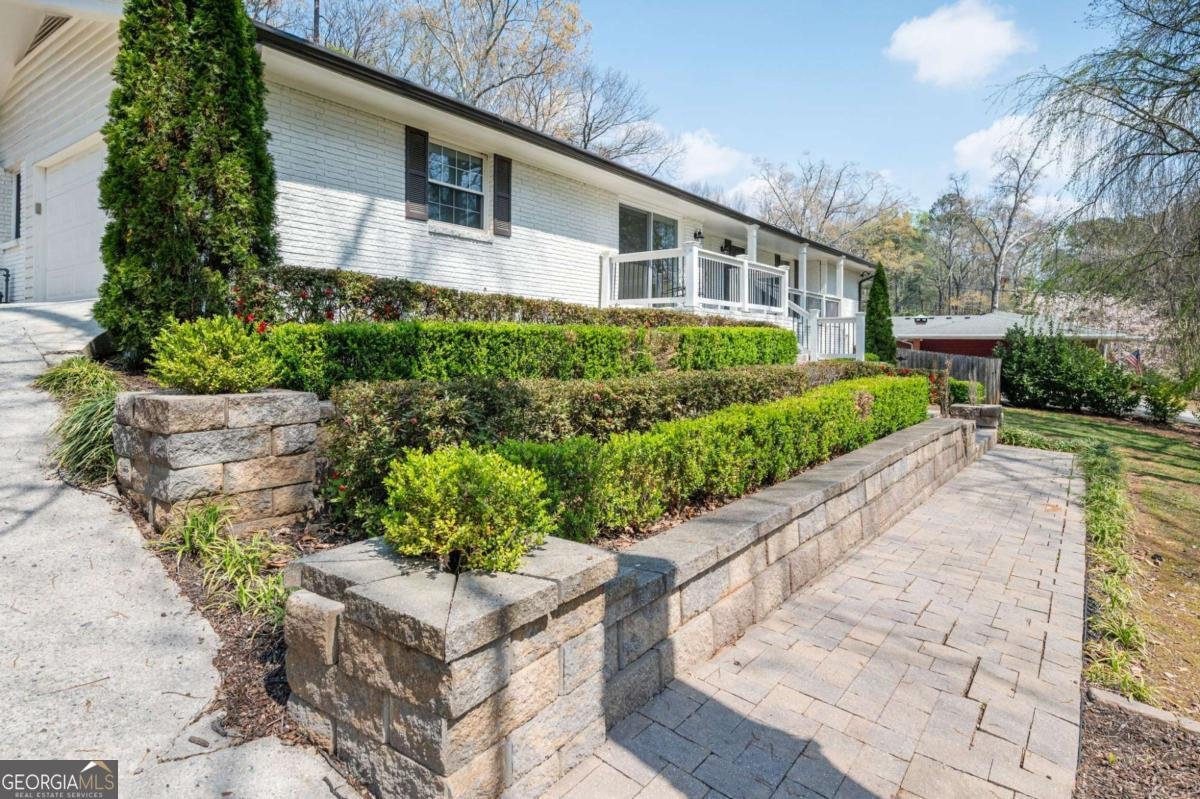 620 Spalding Drive Sandy Springs - Photo 1