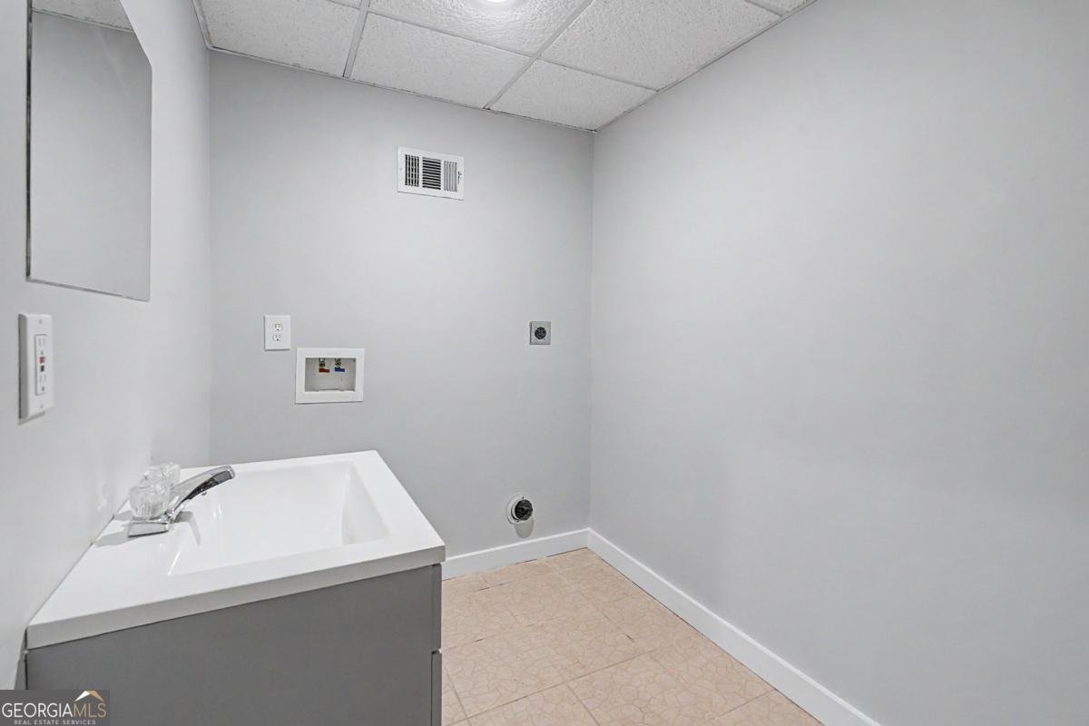 1413 Clermont Avenue East Point - Photo 16