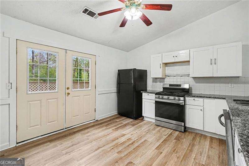 400 Hemlock Drive Lawrenceville - Photo 6