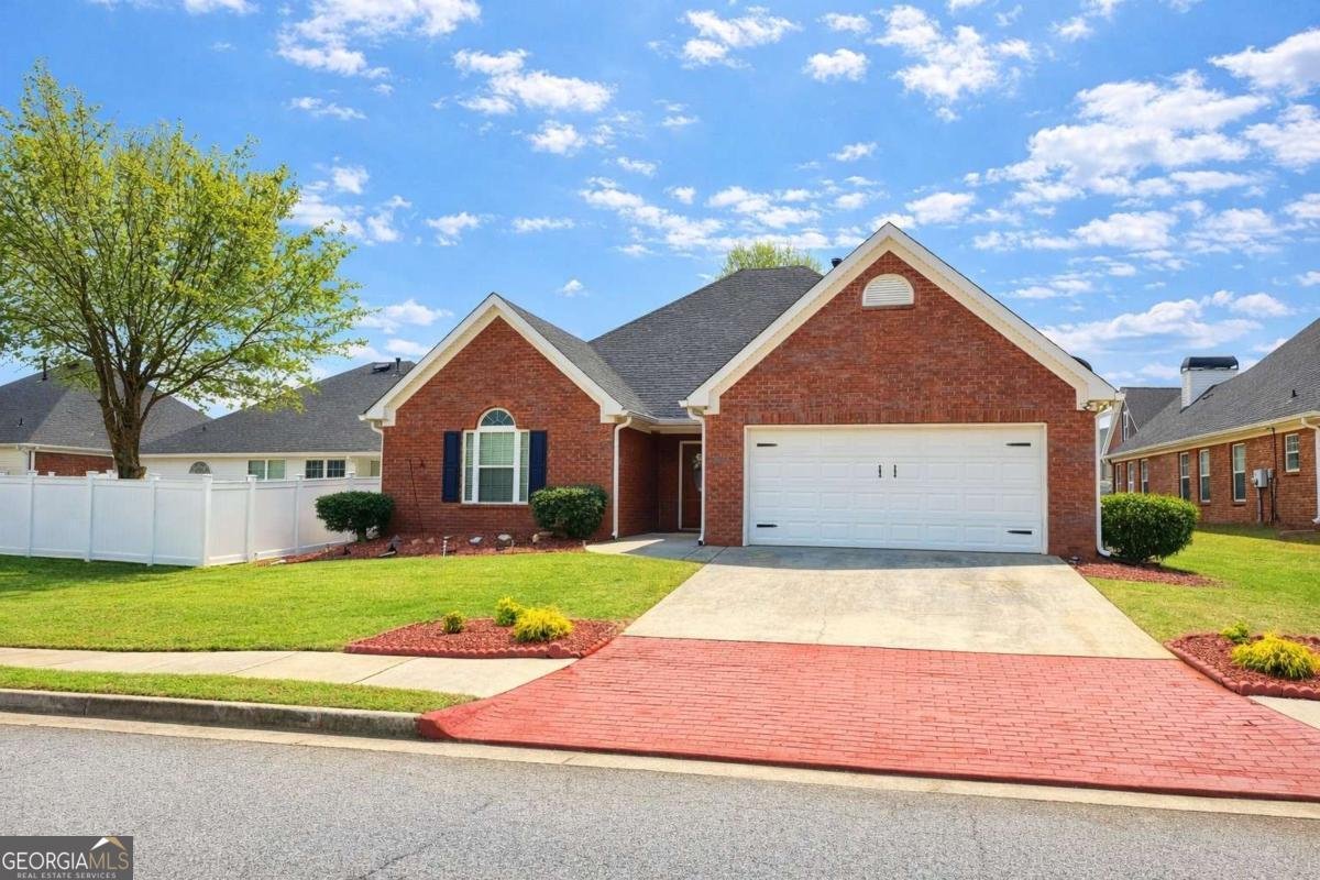 1421 Empress Drive Mcdonough - Photo 1