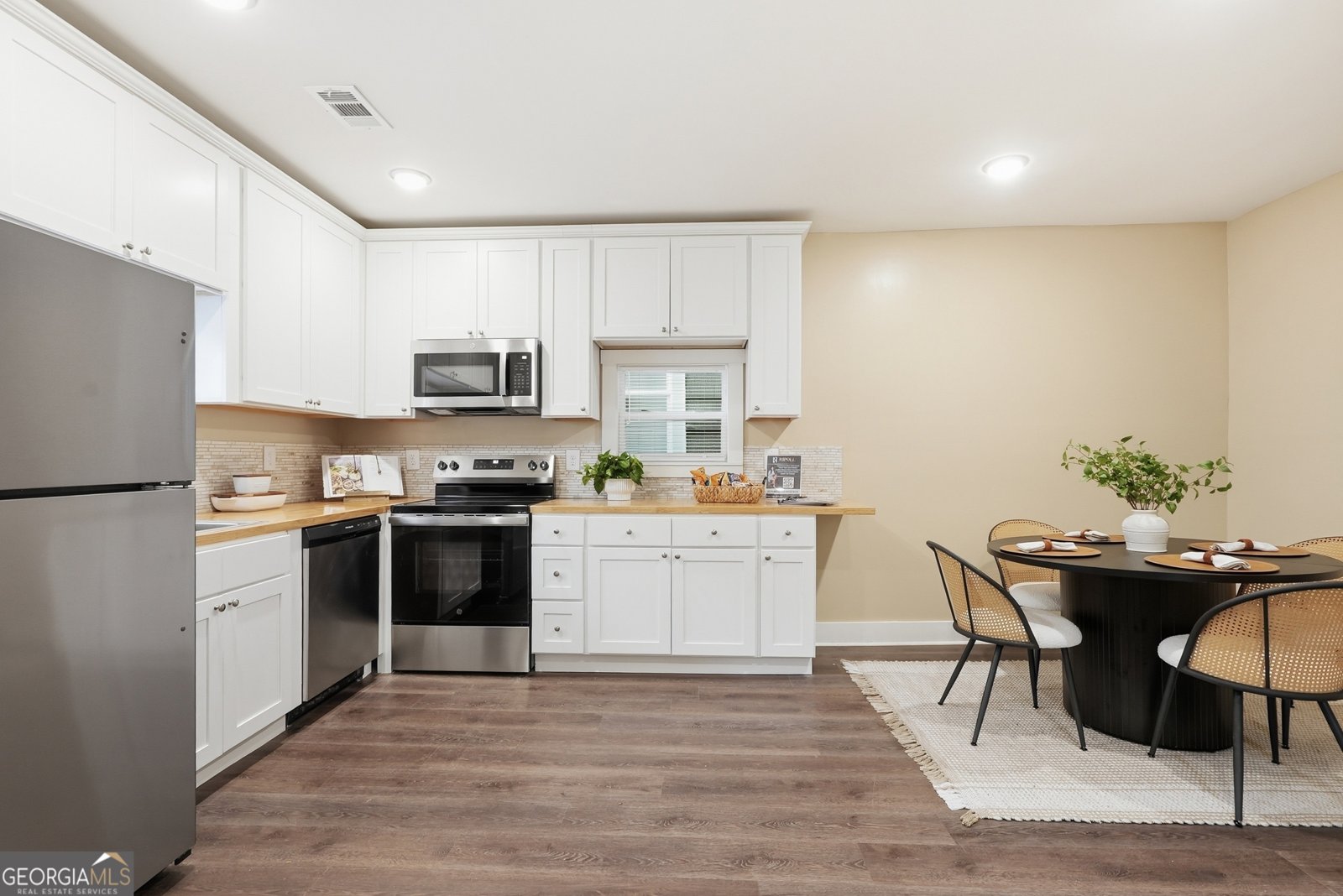 716 38th Street Savannah - Photo 13