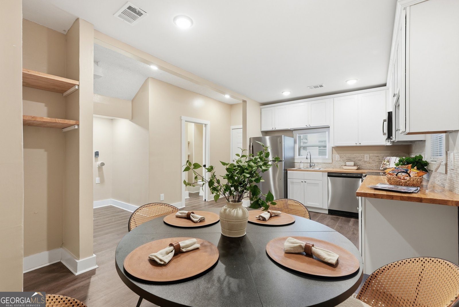 716 38th Street Savannah - Photo 8