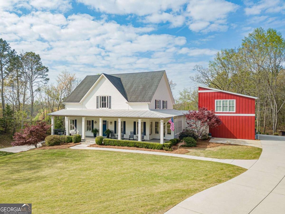 220 Audreys Way Suwanee - Photo 1