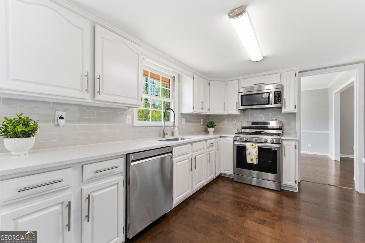 3569 Woods Drive Decatur - Photo 6