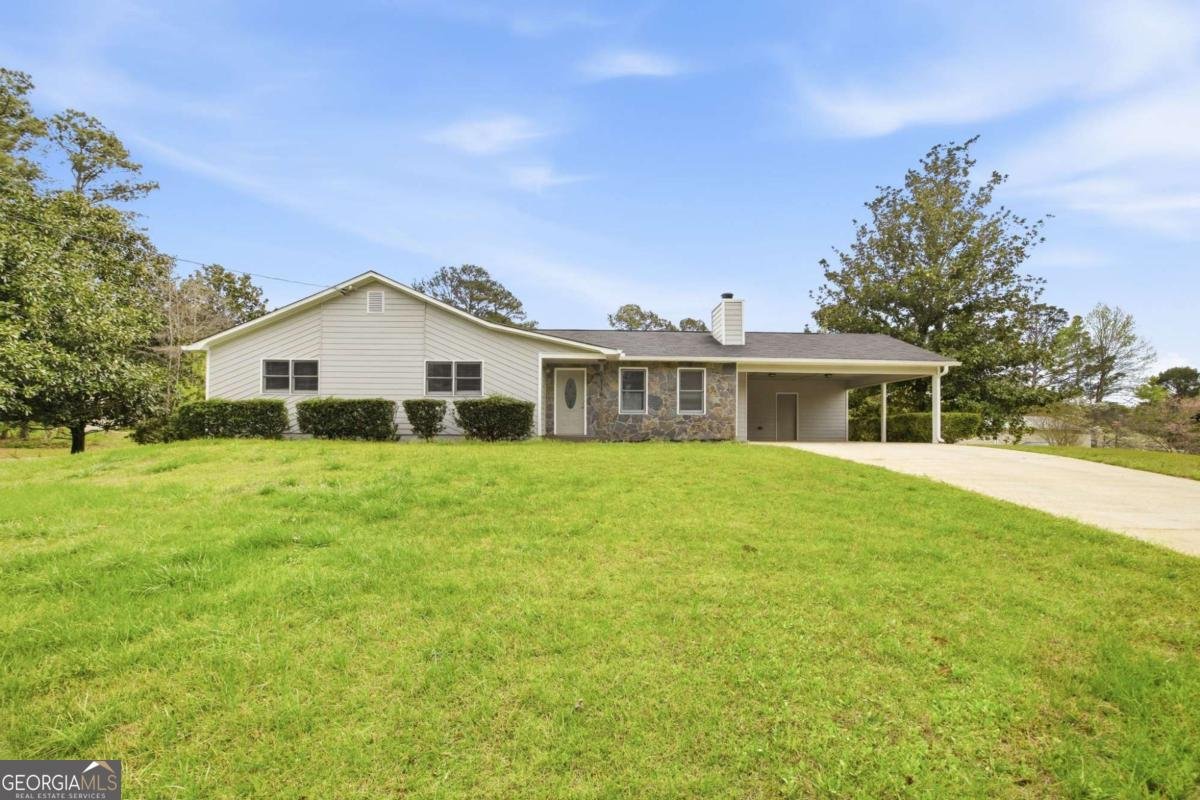 5071 Hubert Drive Powder Springs - Photo 1