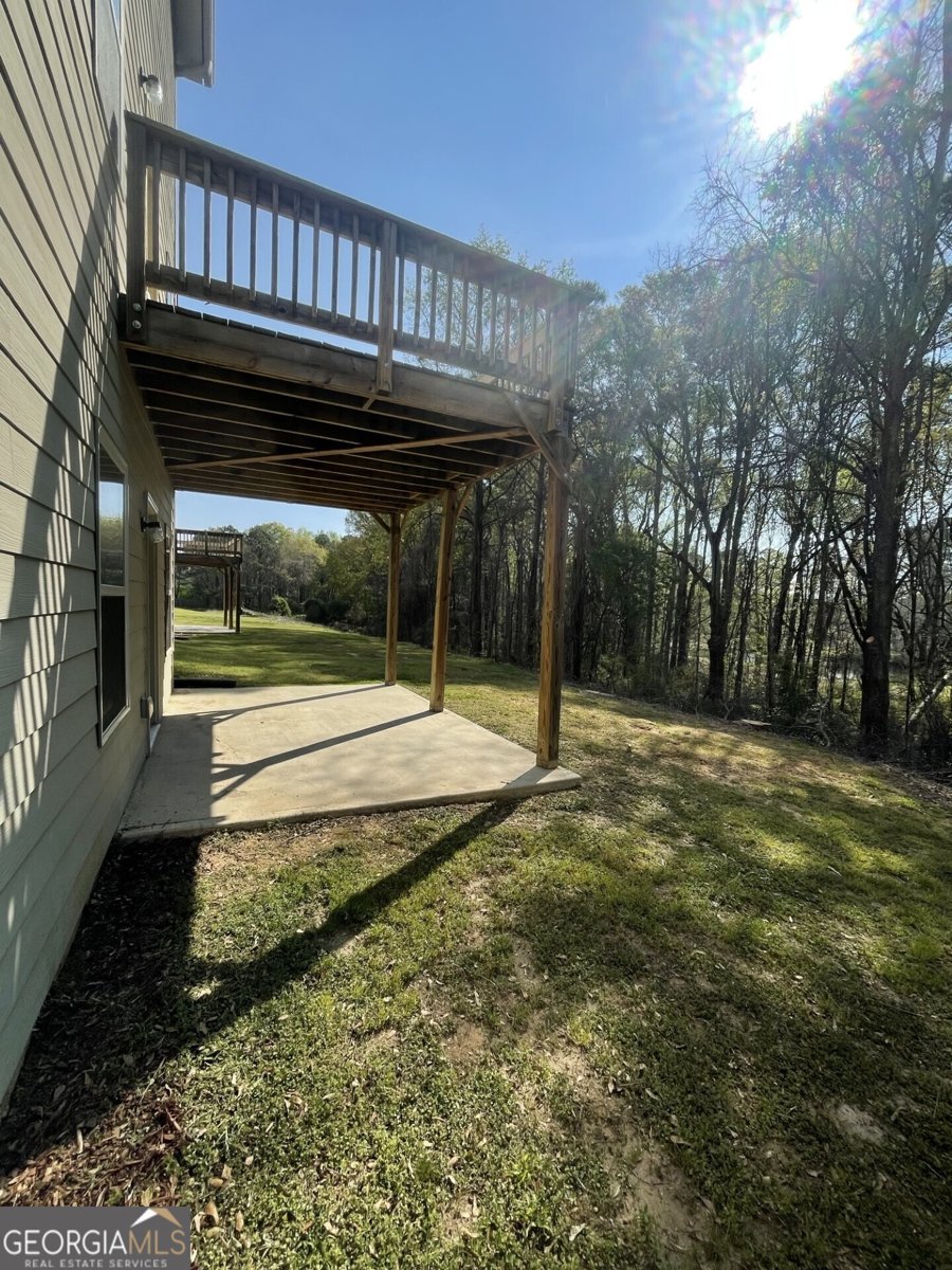 393 Strawberry Walk Loganville - Photo 22