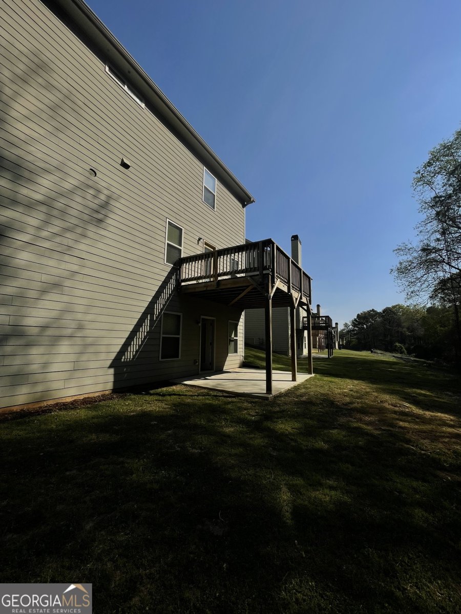 393 Strawberry Walk Loganville - Photo 23