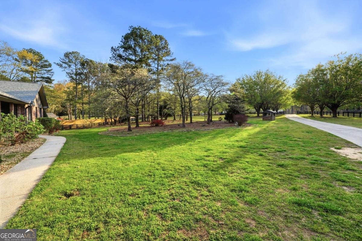 2452 Camp Mitchell Road Grayson - Photo 15