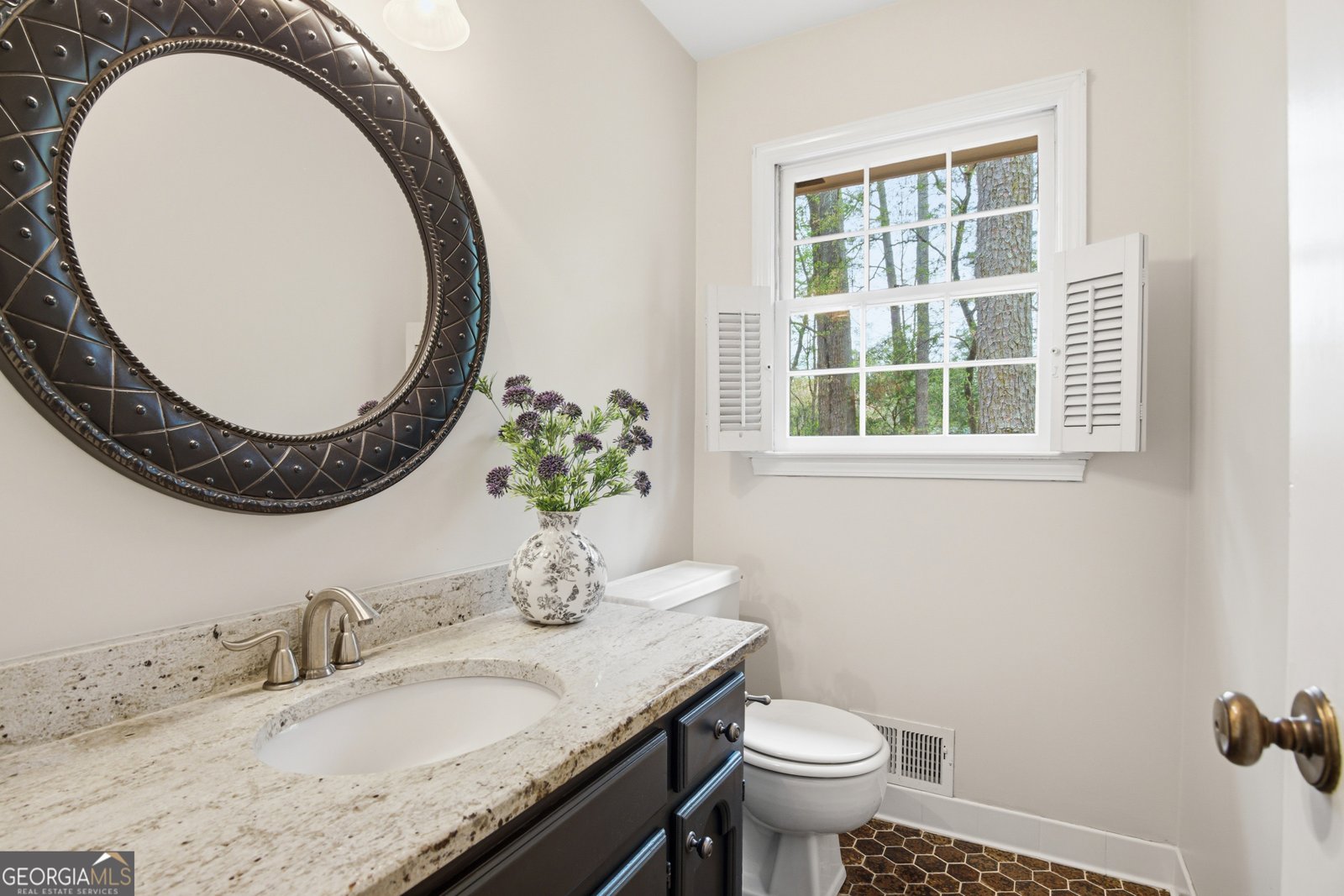 5465 Trowbridge Drive Dunwoody - Photo 11