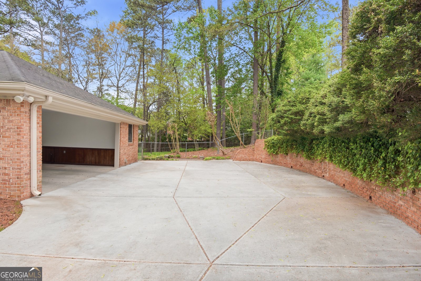 5465 Trowbridge Drive Dunwoody - Photo 32