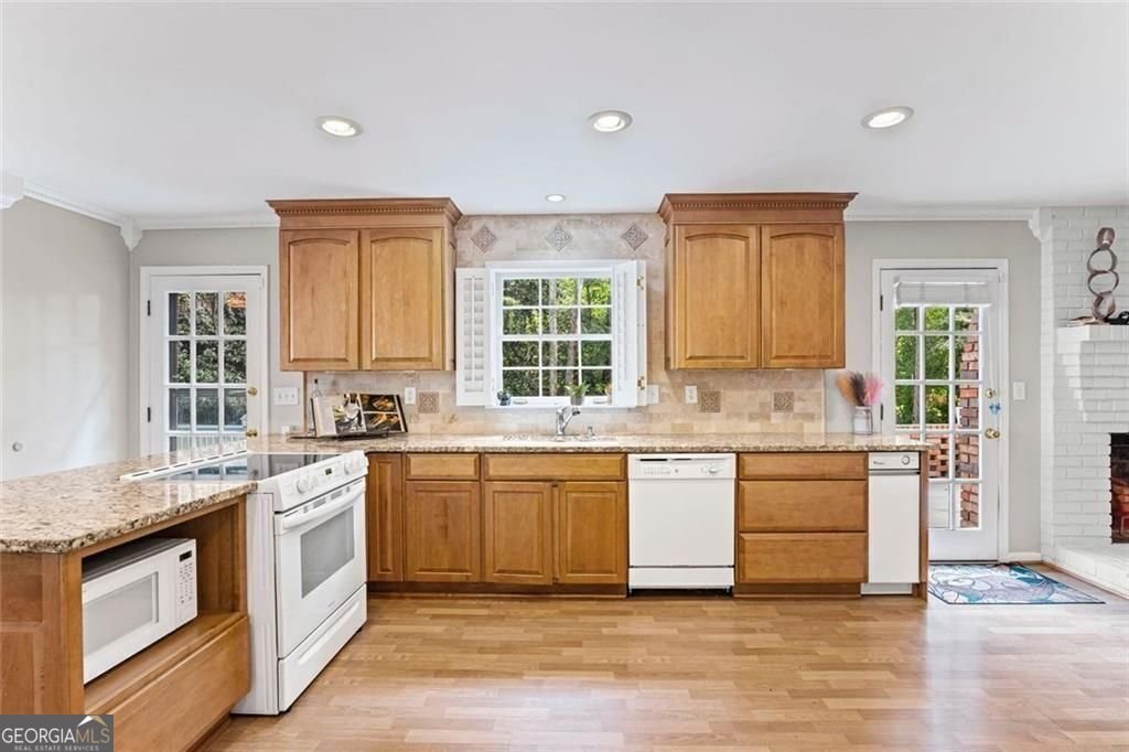 5513 North Peachtree Road Dunwoody - Photo 11