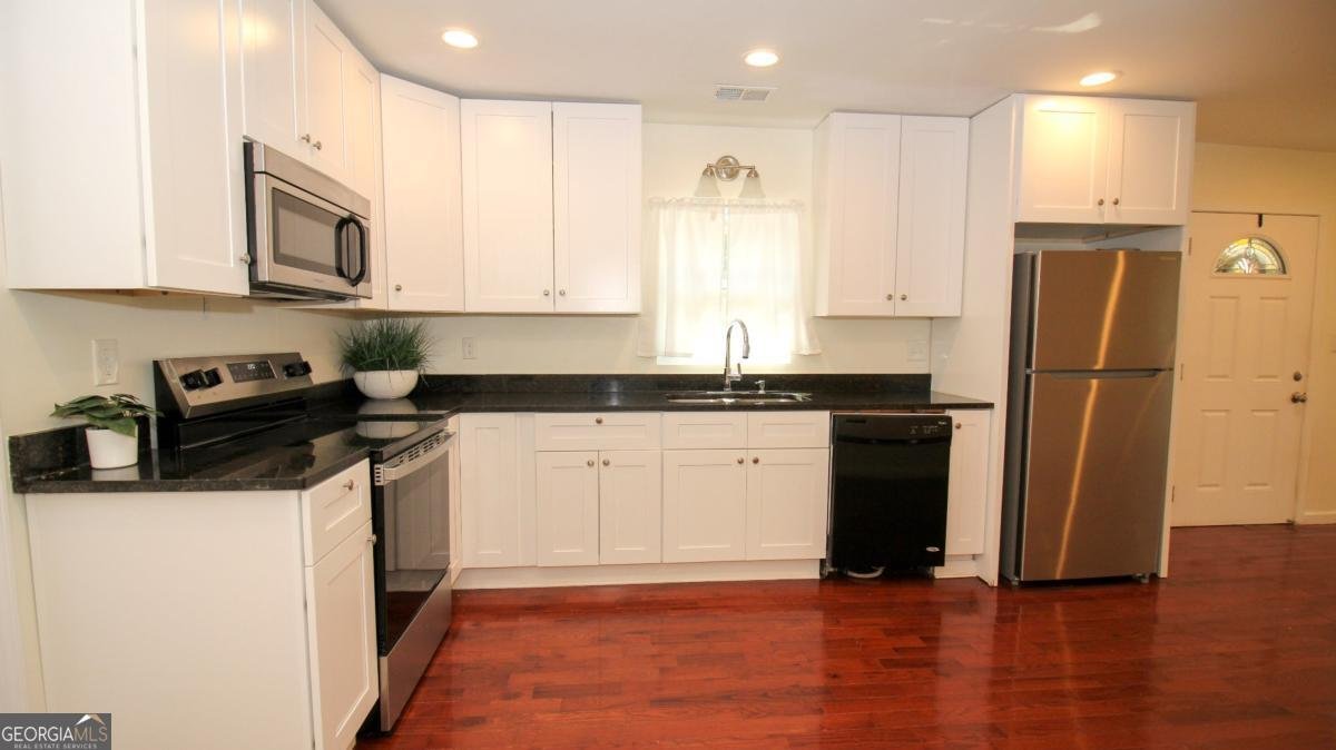 899 Doyle Street Toccoa - Photo 9