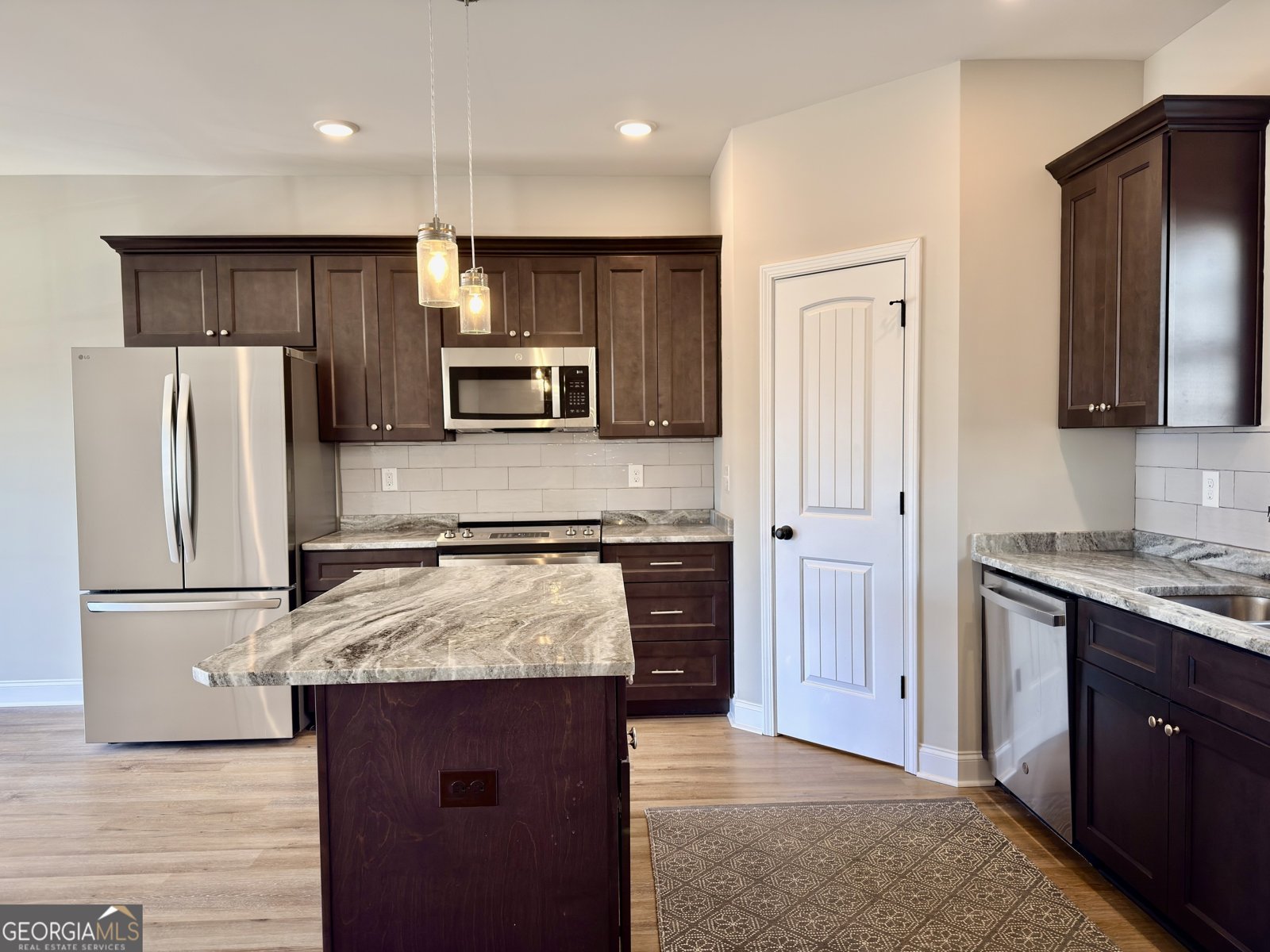 212 Beau Claire Circle Byron - Photo 11