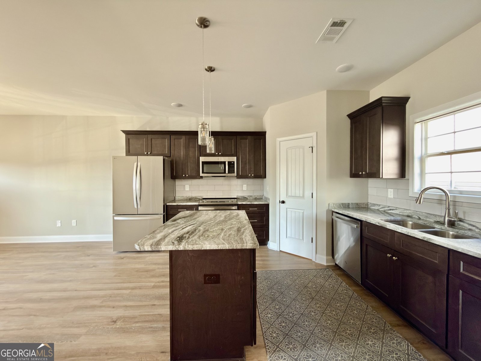 212 Beau Claire Circle Byron - Photo 12