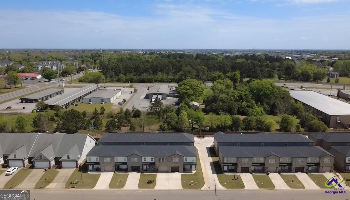 212 Beau Claire Circle Byron - Photo 35