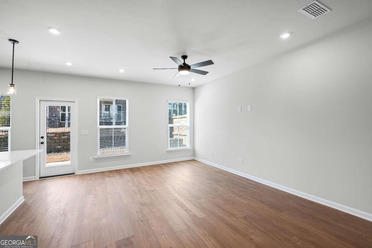 5669 Tillman Way Powder Springs - Photo 9