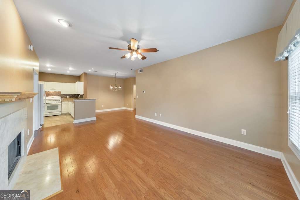 1002 Vinings Forest Lane Smyrna - Photo 8