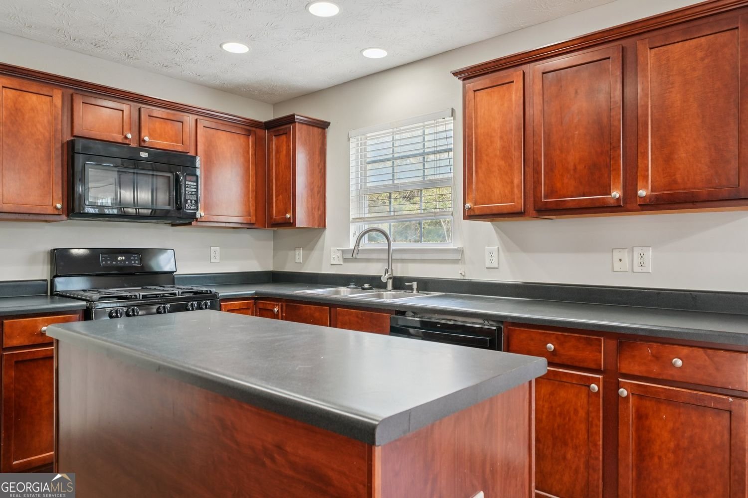 5472 Skylar Creek Lane Buford - Photo 8