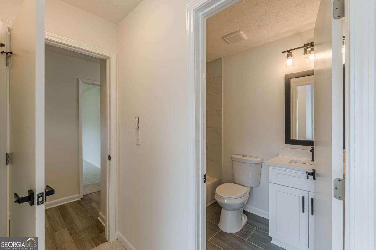 7498 Helms Court Jonesboro - Photo 10