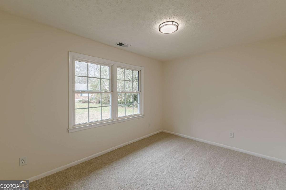 7498 Helms Court Jonesboro - Photo 12