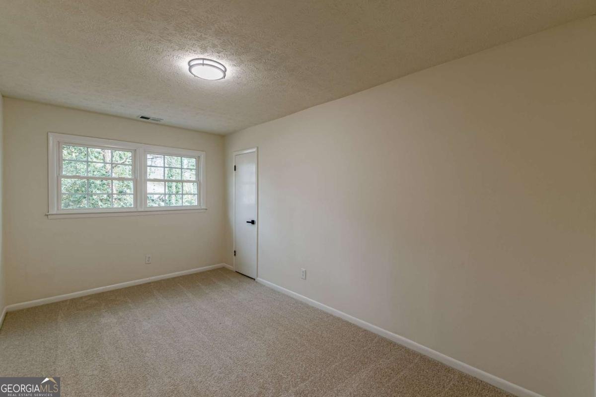 7498 Helms Court Jonesboro - Photo 16