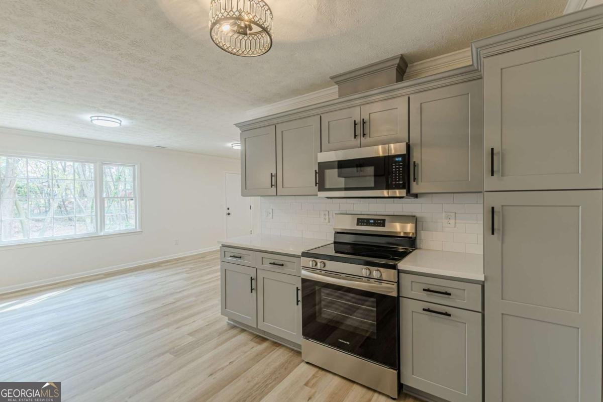 7498 Helms Court Jonesboro - Photo 37