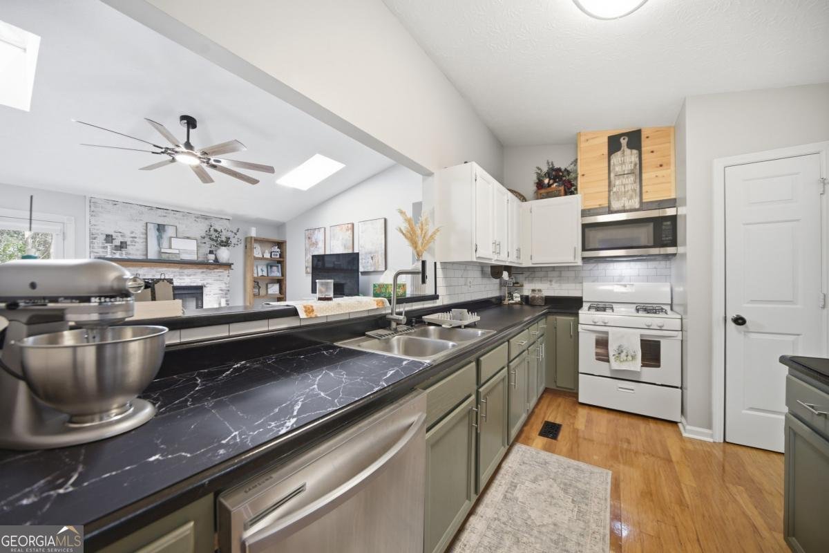 90 Chimney Rise Court Stockbridge - Photo 9