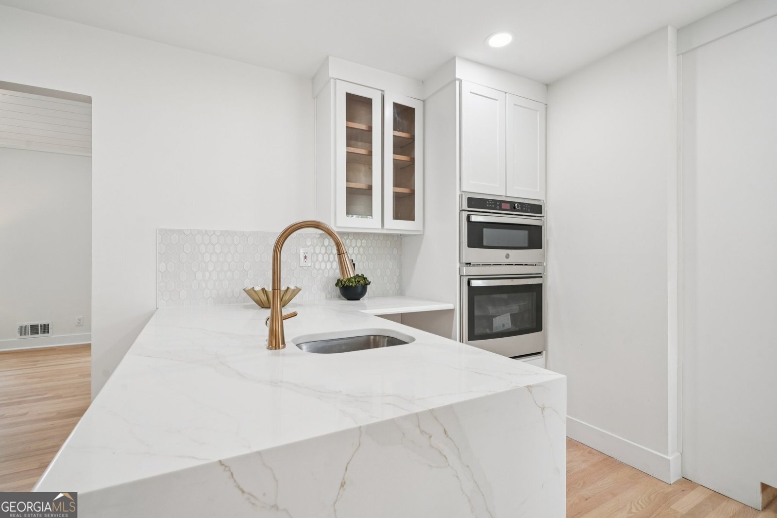 6335 Aberdeen Drive Atlanta - Photo 10