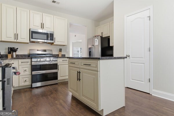 4925 Locherby Drive Fairburn - Photo 21