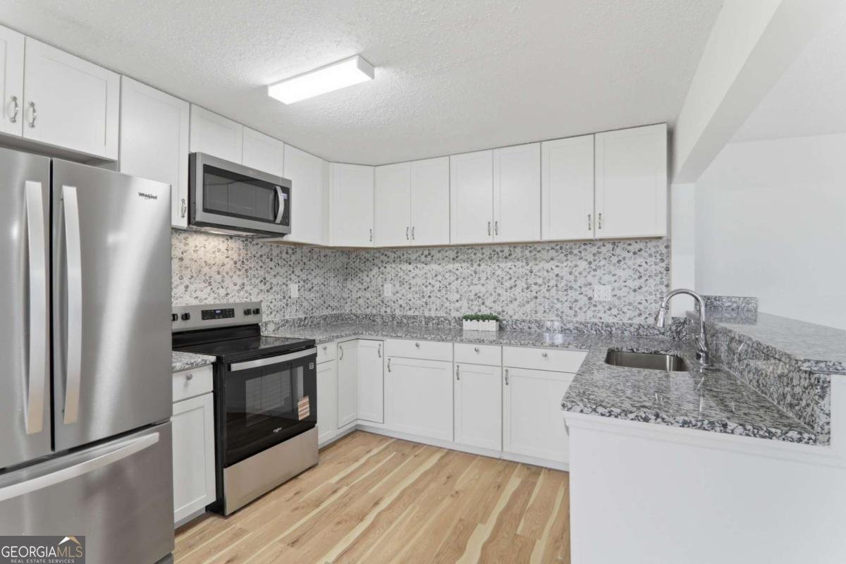 4361 Ben Hill Road Lithia Springs - Photo 7