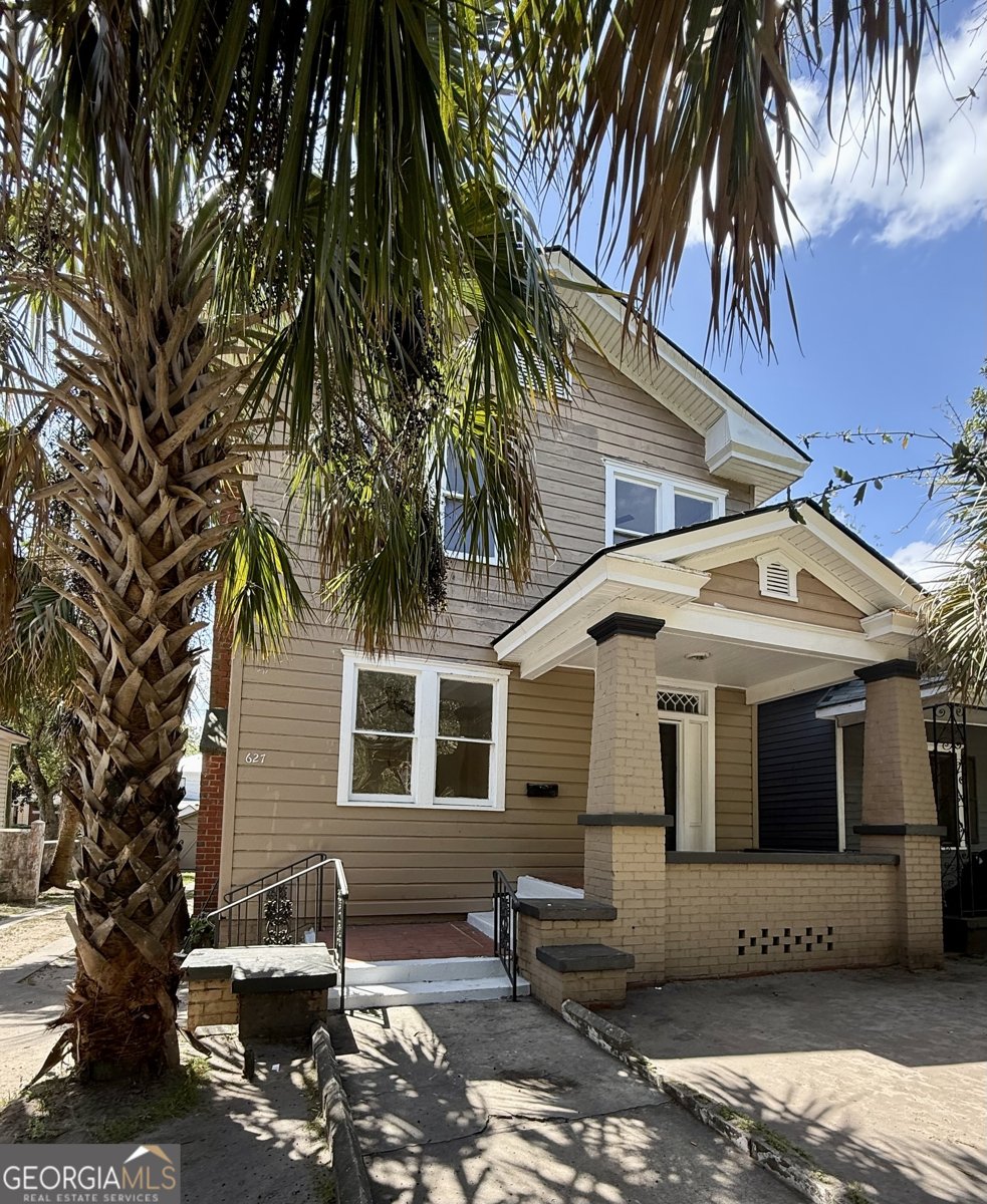 627 39th Street Savannah - Photo 1
