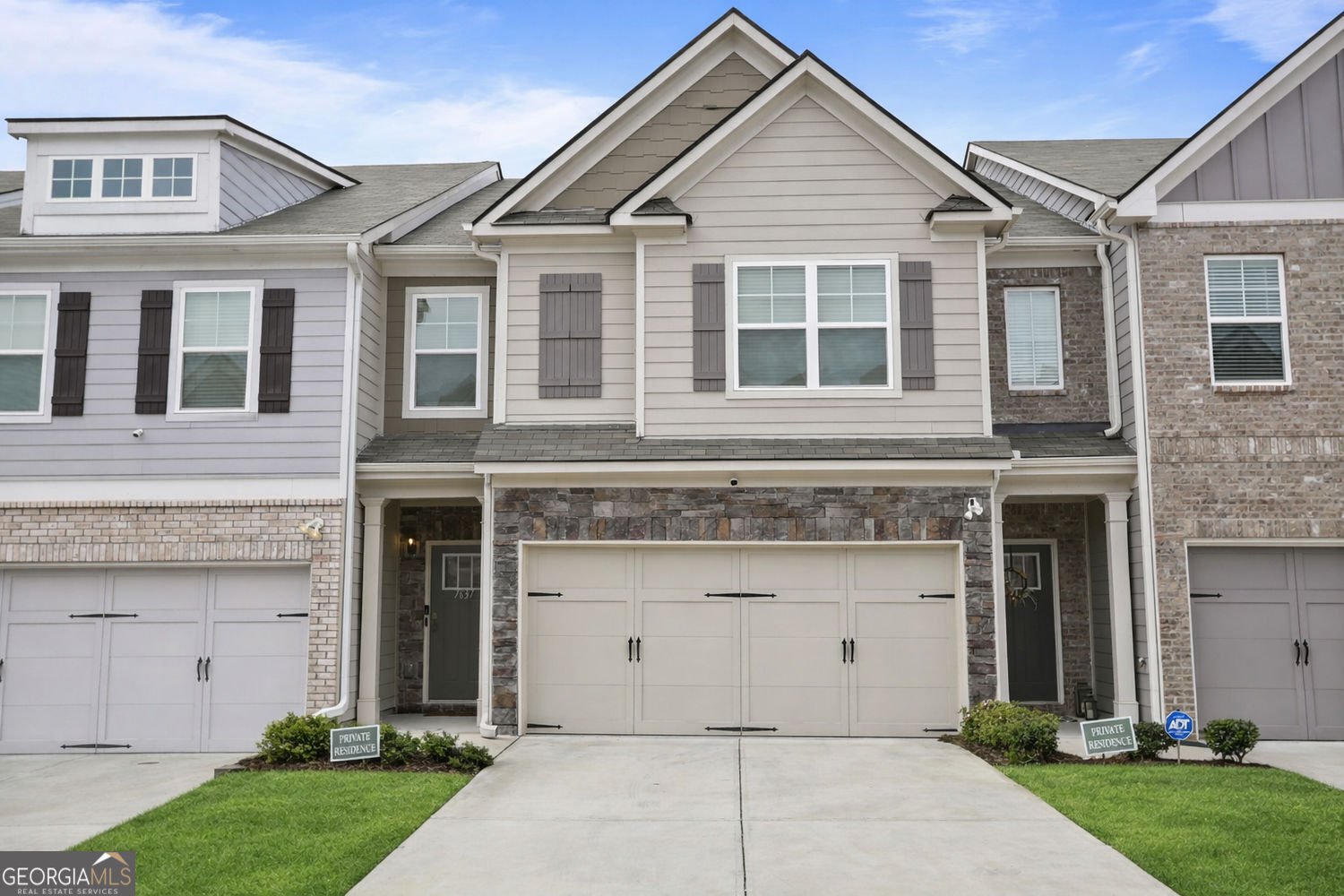 7637 Avalon Boulevard Fairburn - Photo 1