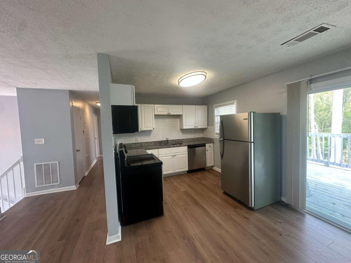 8427 Fredericksburg Court Jonesboro - Photo 9