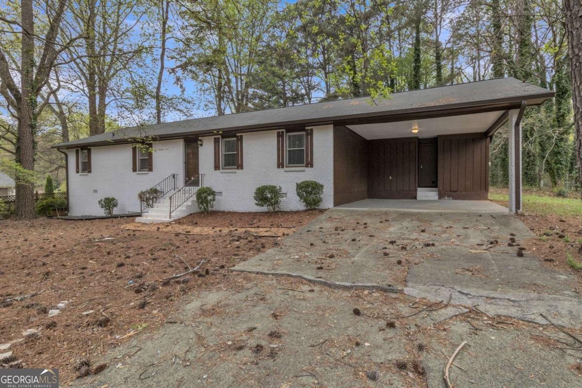 5521 Wind Drive Lilburn - Photo 1